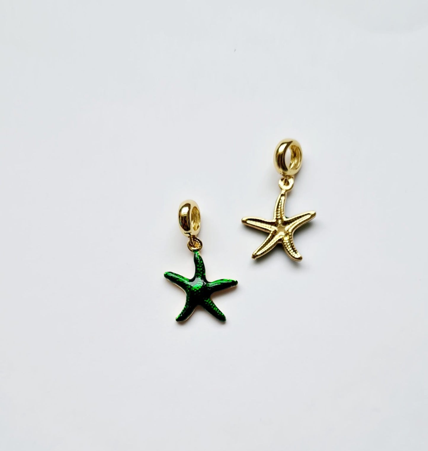 Colgante Estrella esmaltada 25x15x0,3mm (unidad)