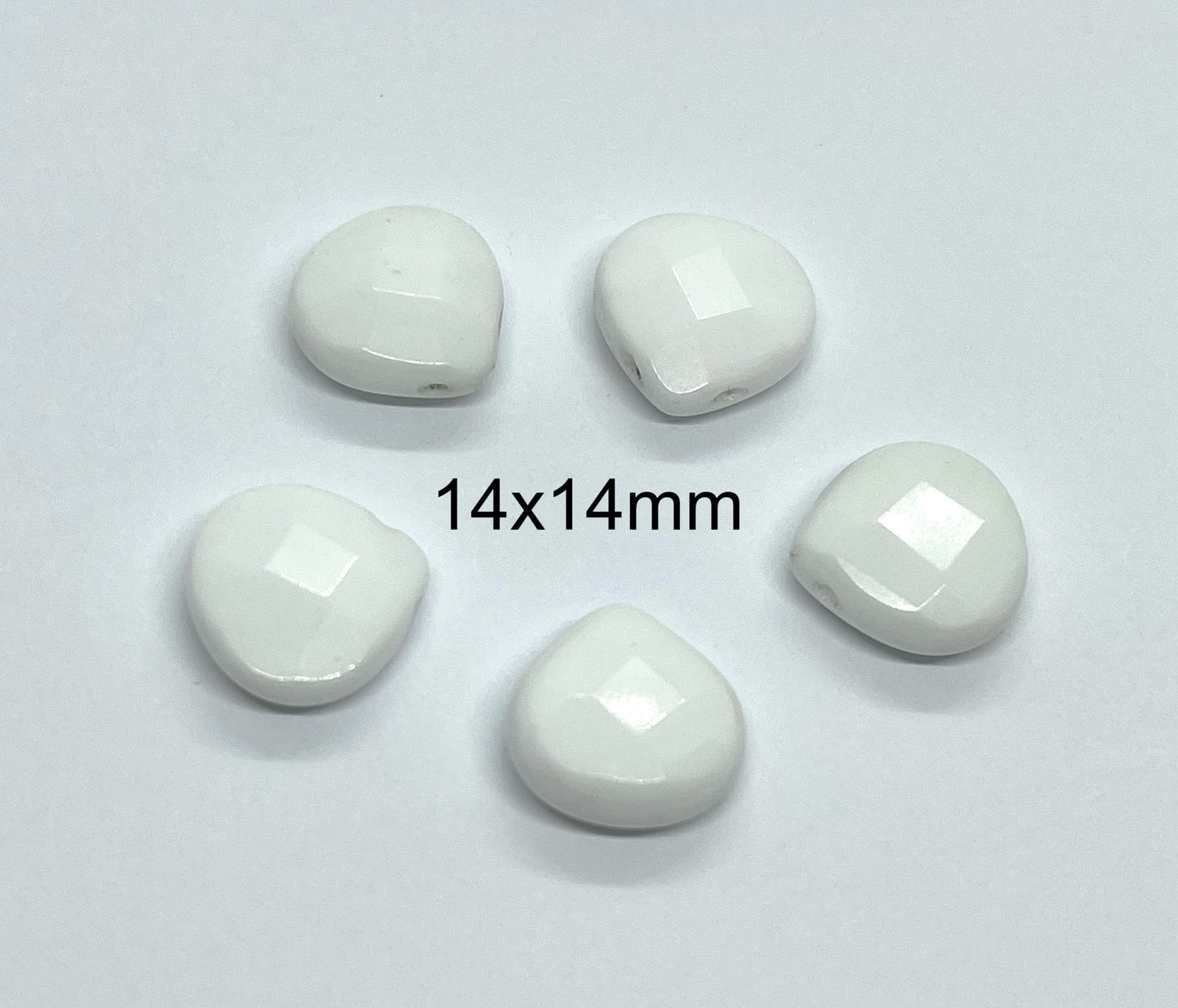 Gotas Blancas de piedra Facetada (5 unidades)