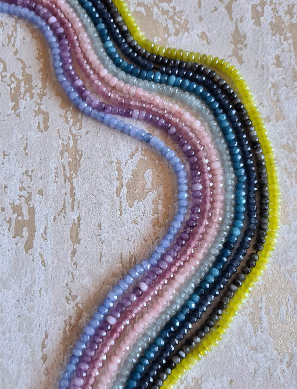 Rondel Piedra Teñida 4x3mm