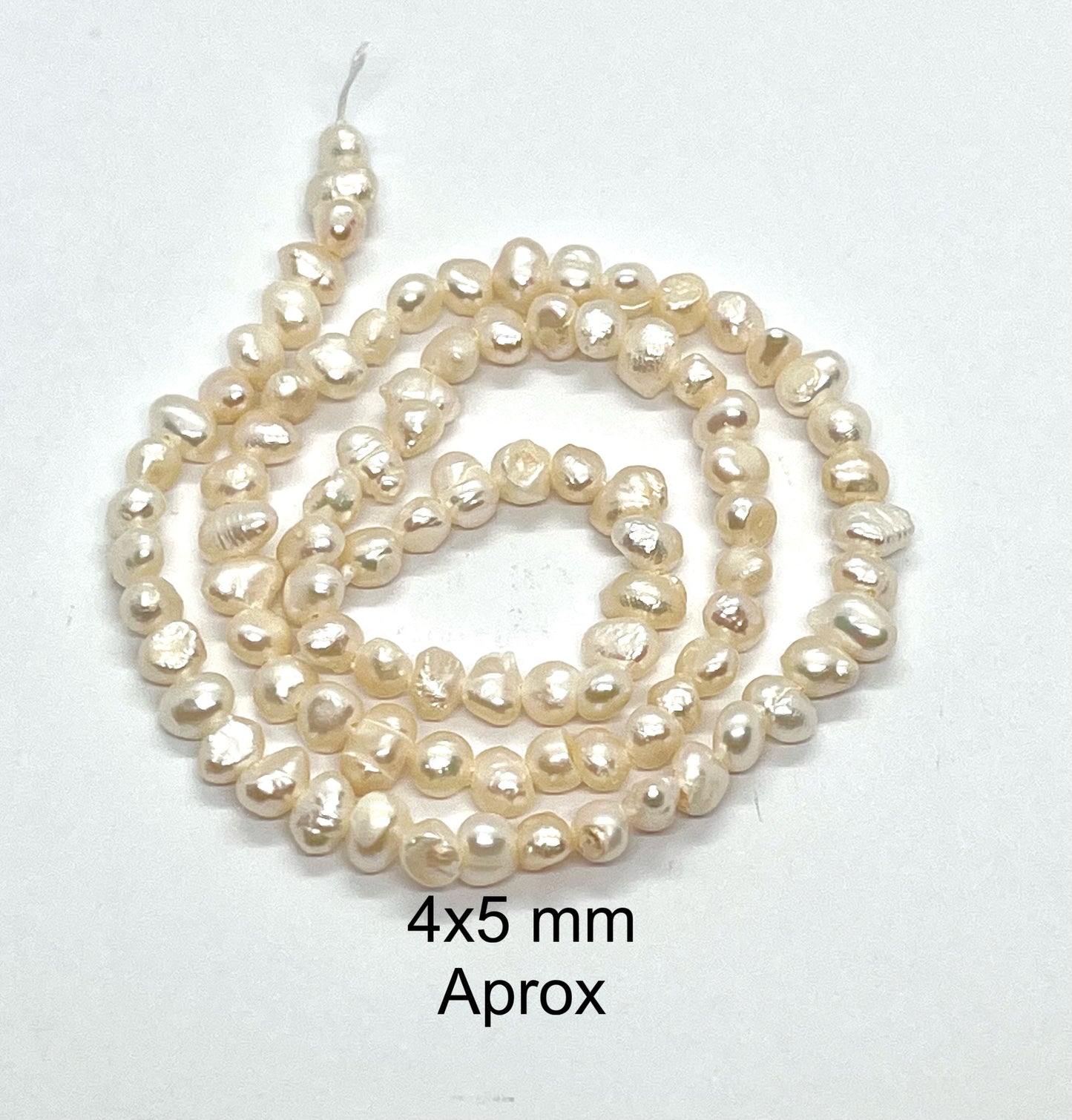 Perla Irregular 4x5mm